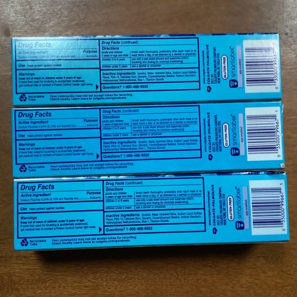 Colgate MaxFresh Ultrafreeze Cool Mint with Breath Strips Toothpaste Bundle - Picture 5 of 6